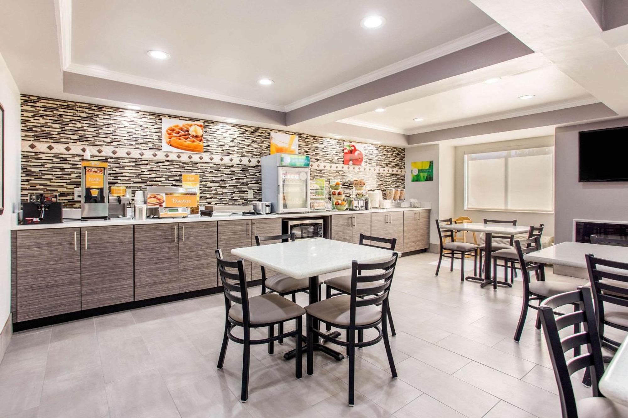 Quality Inn & Suites Myrtle Beach Near Outlets Экстерьер фото