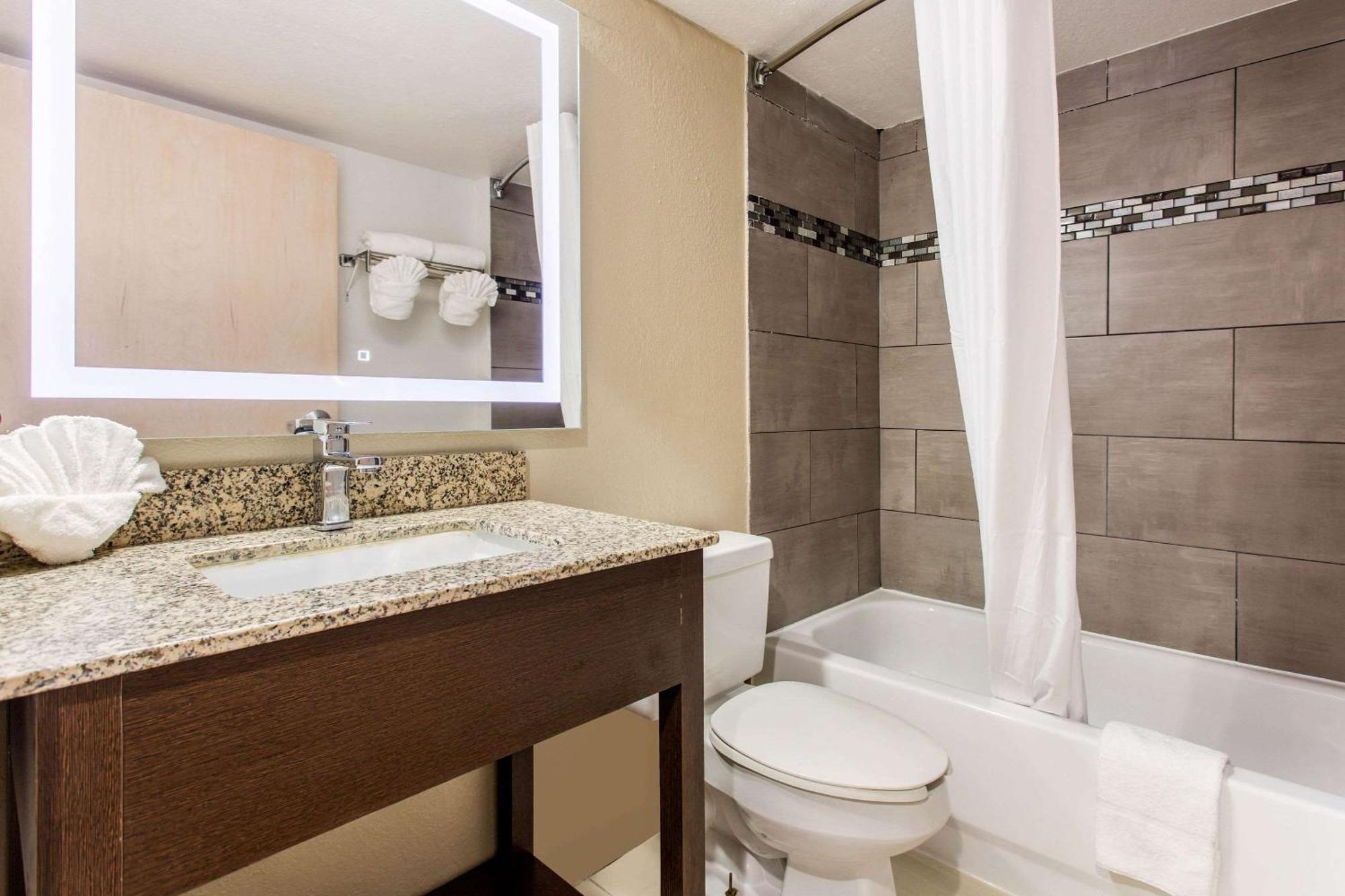 Quality Inn & Suites Myrtle Beach Near Outlets Экстерьер фото