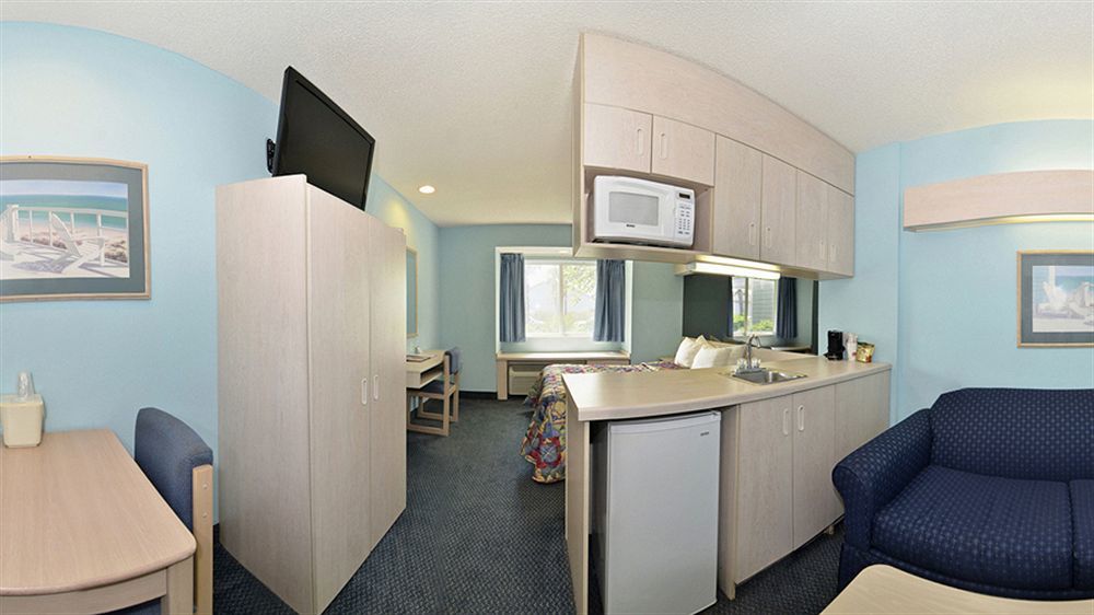 Quality Inn & Suites Myrtle Beach Near Outlets Экстерьер фото