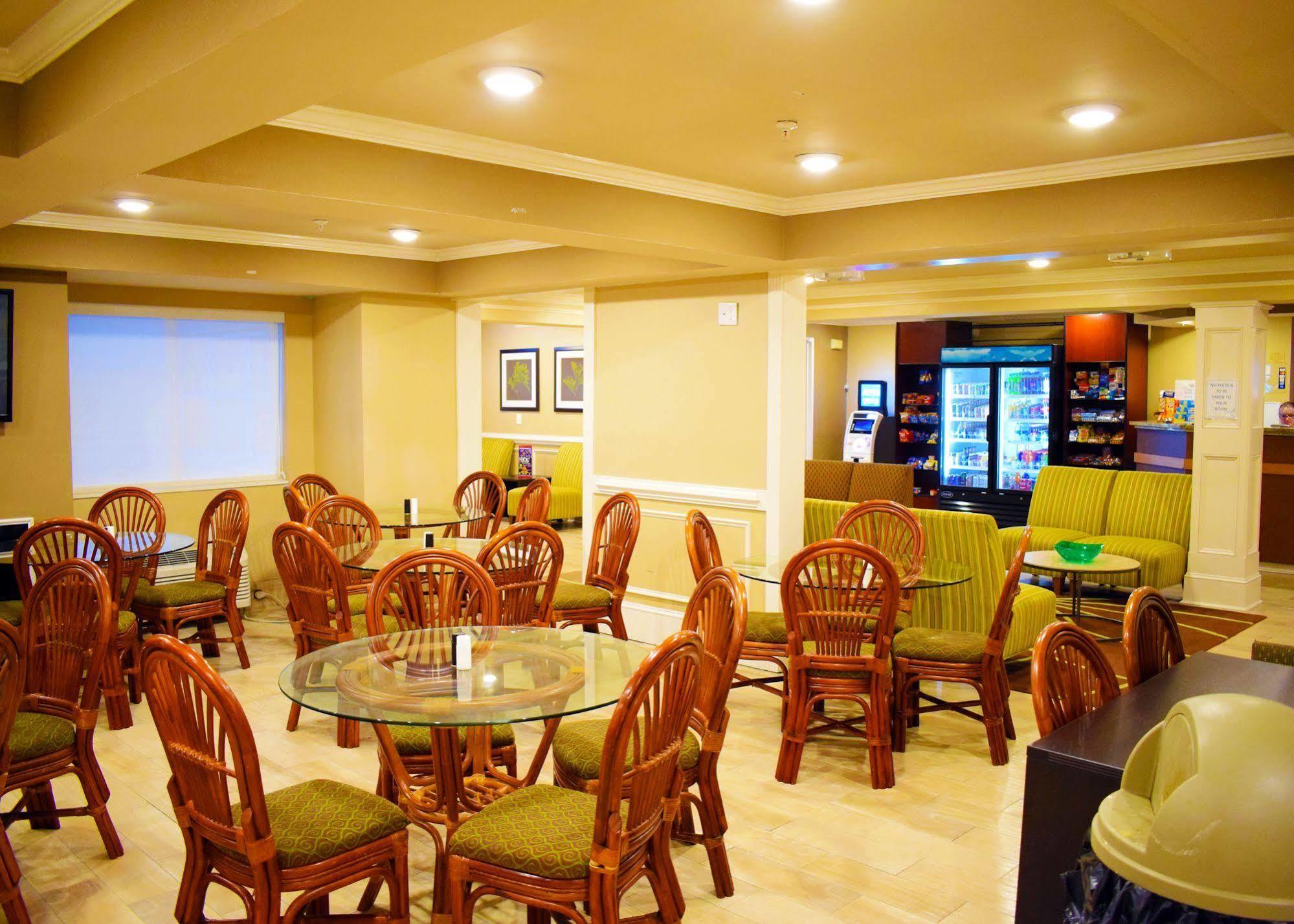 Quality Inn & Suites Myrtle Beach Near Outlets Экстерьер фото